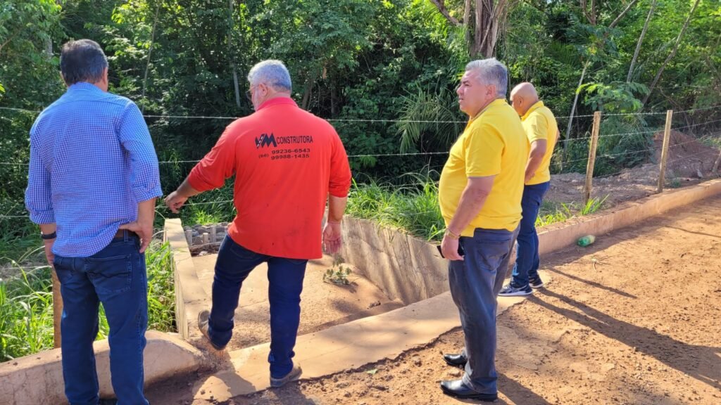 Dr Adilson Vistoria Andamento De Obras De Infraestrutura No Bairro