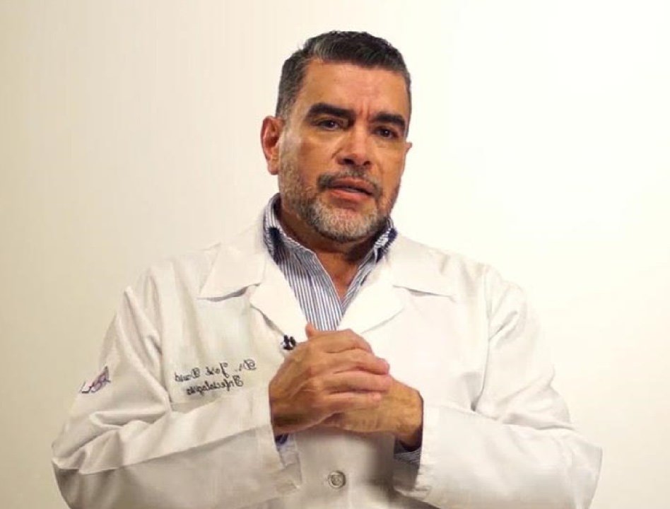 O médico infectologista dr. José David Urbáez Brito