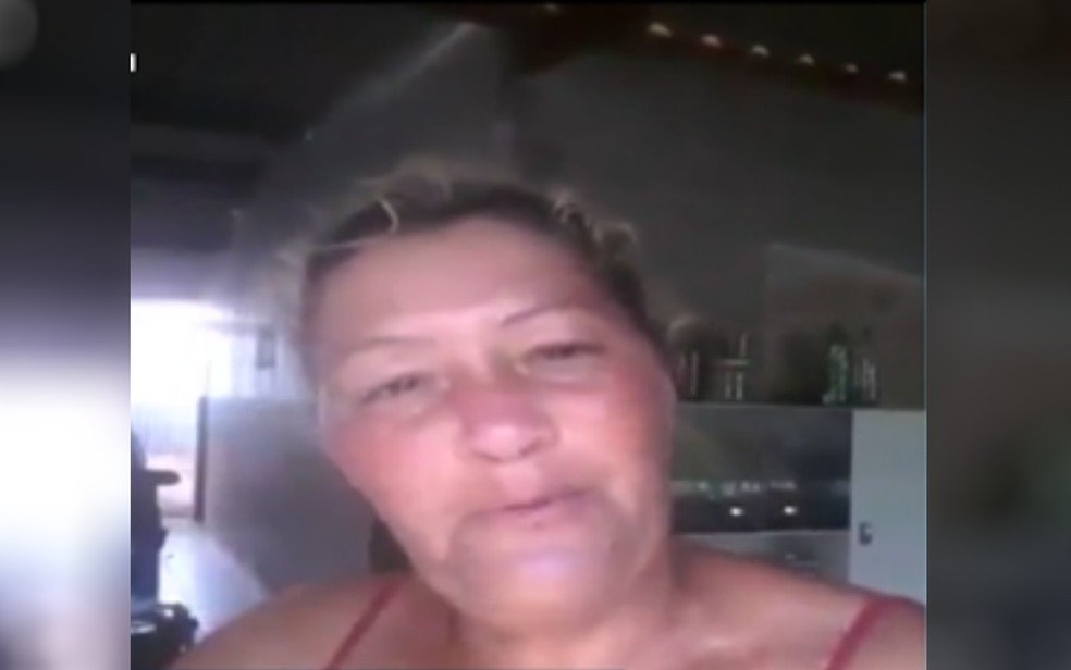 A candidata à vereador do pleito de 2020, Geila Silva de Souza (PSDB), em um de seus vídeos onde ela chama os nordestinos de "vagabundos" nas redes sociais. Imagem: Reprodução / WhatsApp